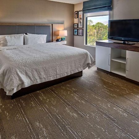 Hampton Inn & Suites Fort Myers Estero Eksteriør billede